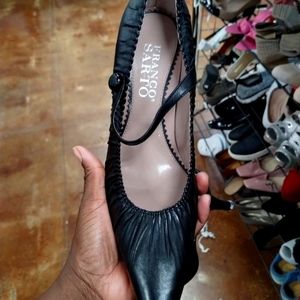Franco Sarto 1 1/2 inch Black heel 👠 size 10